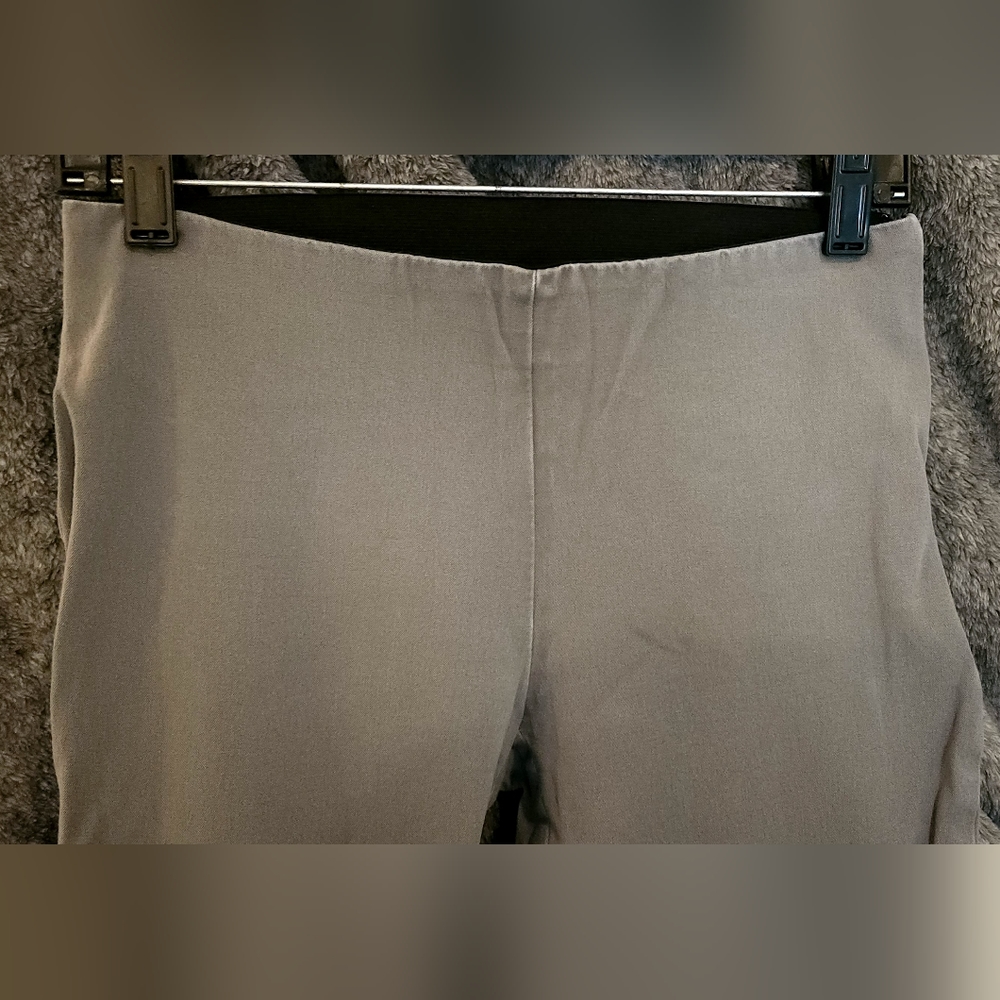 Grey ankle pants 🤍